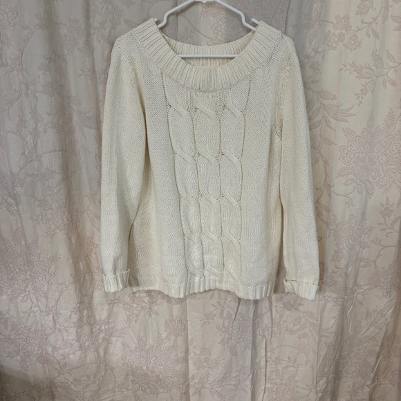 IZOD Woman’s Vintage Long Sleeve Round Neck Classic Cable Knit Sweater Cream XL - Picture 1 of 6